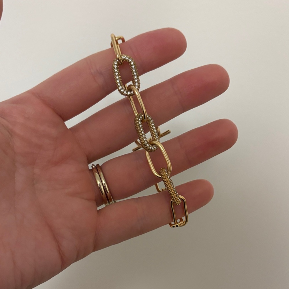 Elegant Gold and Silver Link Bracelet